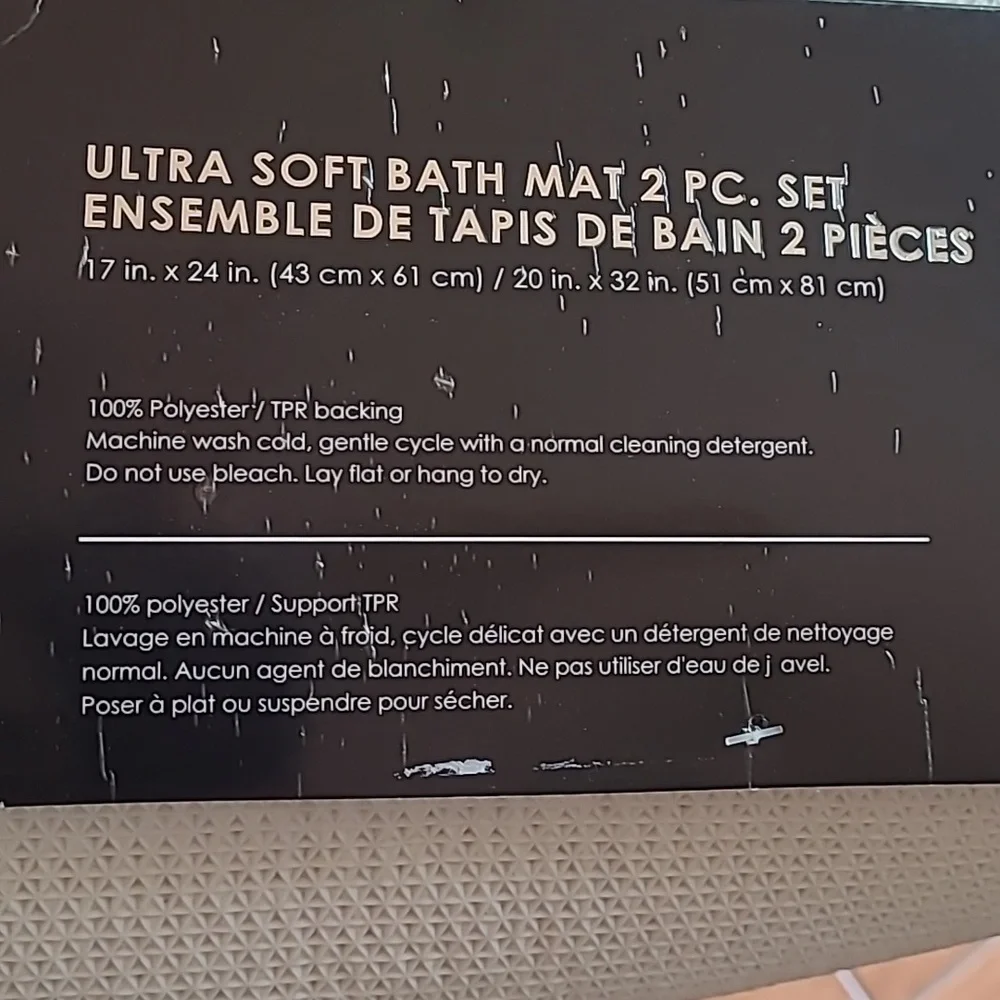 Nicole Miller Bath Mat Set